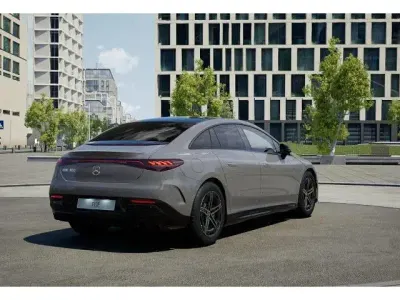 Używany Mercedes EQE300 AMG 180 kW (245 KM) 2024 Szary Sedan/Limuzyna