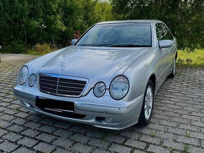 Mercedes E220