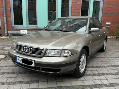 Gebraucht Audi A4 Basis 125 PS (91 kW) 1998 Gold Limousine