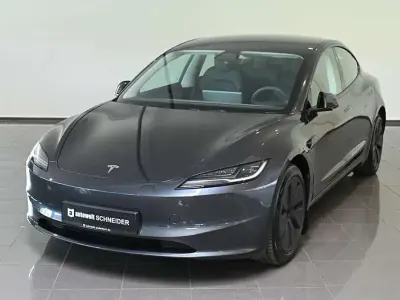 Gebraucht Tesla Model 3 366 kW (498 PS) 2024 Stealth grey metallic Limousine