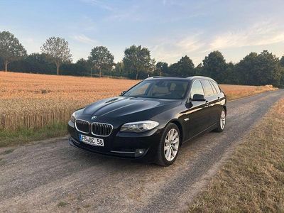 Schwarz Gebraucht 2011 BMW 530 Kombi | 9.450 € (Fairer Preis)