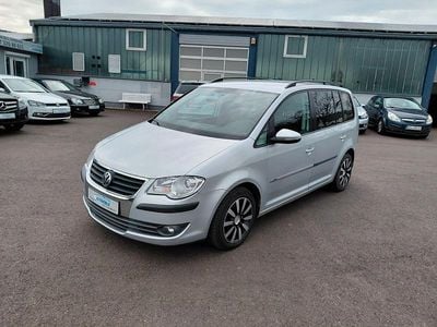 Second-hand VW Touran Trendline 140 CP (102 kW) 2010 Argintiu Monovolum