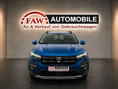 Gebraucht Dacia Sandero Comfort 101 PS (74 kW) 2011 Blau Limousine