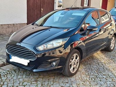 Gebraucht Ford Fiesta SYNC Edition 101 PS (74 kW) 2014 Schwarz Kleinwagen