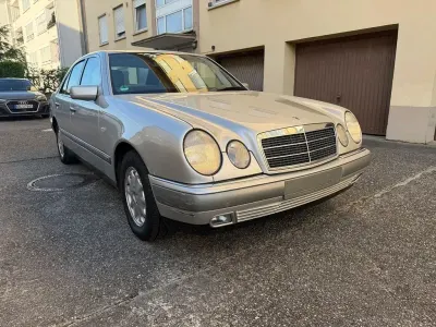Gebraucht Mercedes E200