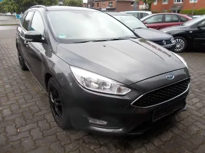 Gebraucht Ford Focus Trend 125 PS (91 kW) 2016 Grau Kombi