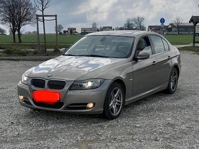 Gebraucht BMW 325 Sport Line 204 PS (150 kW) 2010 Braun Limousine