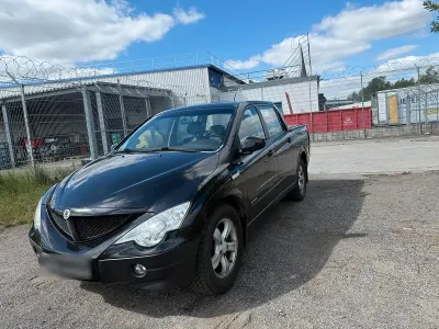 Gebraucht SsangYong Actyon 141 PS (103 kW) 2008 Schwarz Limousine