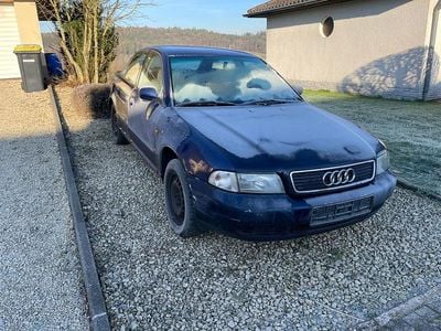 Gebraucht Audi A4 125 PS (91 kW) 1998 Blau Limousine