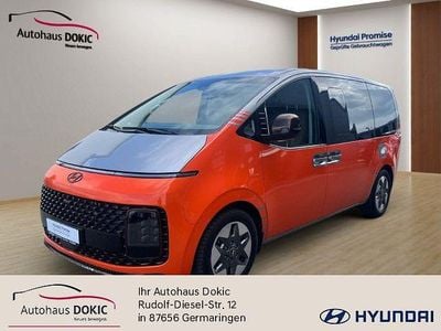 Gebraucht Hyundai Staria Signature 177 PS (130 kW) 2023 Silber Van / Kleinbus