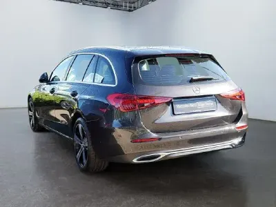 Gebraucht Mercedes C220 Avantgarde 200 PS (147 kW) 2023 Grau Limousine