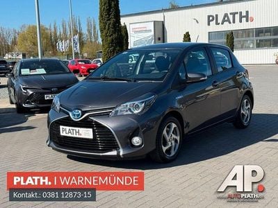 Usata Toyota Yaris Hybrid Comfort 75 CV (55 kW) 2015 Grigio Utilitaria