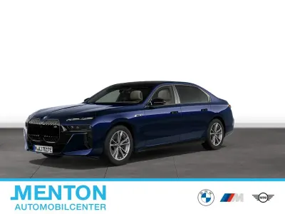Gebraucht BMW M760e 571 PS (419 kW) 2025 Blau Limousine