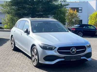 Second-hand Mercedes C300e Avantgarde 313 CP (230 kW) 2023 Argintiu Break