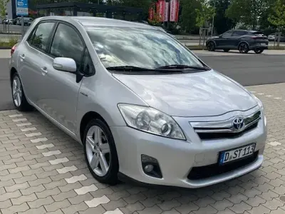 Gebraucht Toyota Auris Hybrid Executive 136 PS (100 kW) 2011 Silber Limousine