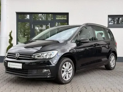 Gebraucht VW Touran Comfortline 150 PS (110 kW) 2021 Schwarz Van / Kleinbus