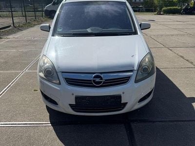 Usata Opel Zafira Edition 150 CV (110 kW) 2009 Bianco Monovolume