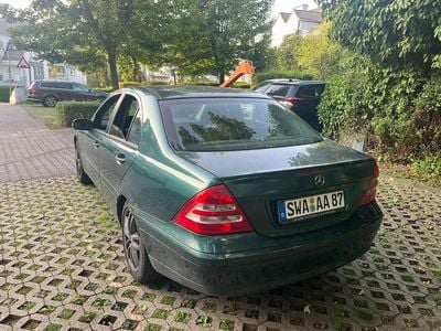 Mercedes C180