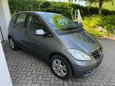 Gebraucht Mercedes A180 116 PS (85 kW) 2011 Kleinwagen