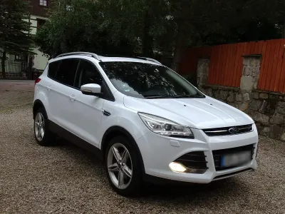 Gebraucht Ford Kuga Titanium 163 PS (119 kW) 2013 Weiß SUV
