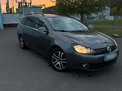 Gebraucht VW Golf VI 122 PS (89 kW) 2009 Grau Kleinwagen