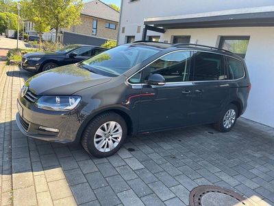 Second-hand VW Sharan Comfortline 150 CP (110 kW) 2020 Gri Monovolum