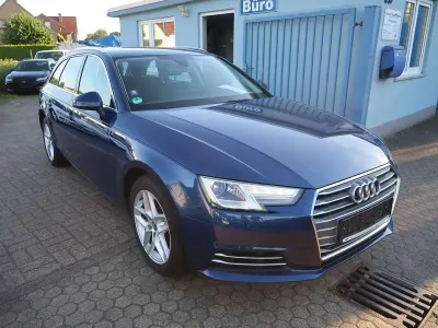 Gebraucht Audi A4 Sport 150 PS (110 kW) 2018 Scubablau metallic Kombi