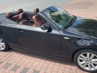 Gebraucht BMW 118 Cabriolet Sport Line 143 PS (105 kW) 2010 Schwarz Cabrio