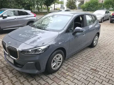 Gebraucht BMW 218 Active Tourer 150 PS (110 kW) 2023 Grau Van / Kleinbus