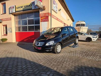 Schwarz Gebraucht 2010 Mercedes B180 Van / Kleinbus | 8.999 € (Teuer)