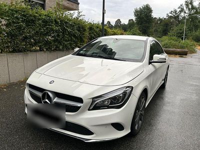 Gebraucht Mercedes CLA180 122 PS (89 kW) 2016 Weiß Limousine