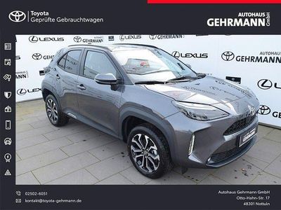 Neu Toyota Yaris Cross 131 PS (96 kW) 2026 Grau SUV