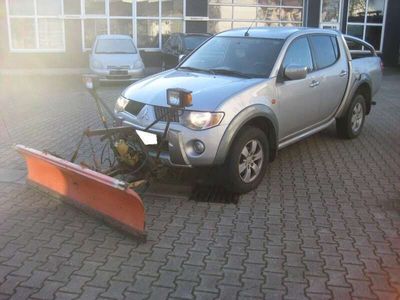 gebraucht Mitsubishi L200 Pick Up 4x4 Double Cab 30 Jahre mit Schneepflug