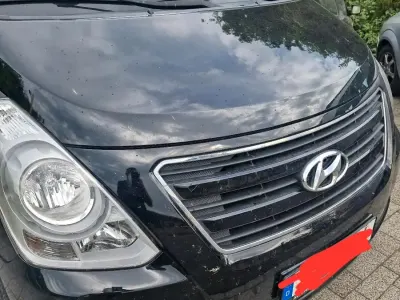 Gebraucht Hyundai H-1 177 PS (130 kW) 2017 Schwarz Van / Kleinbus