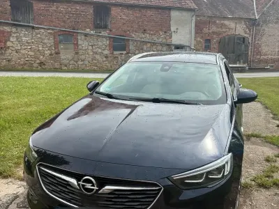 Gebraucht Opel Insignia 170 PS (125 kW) 2017 Blau Kombi
