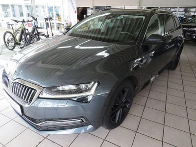 Gebraucht Skoda Superb Premium Edition 190 PS (139 kW) 2019 Grau Kombi