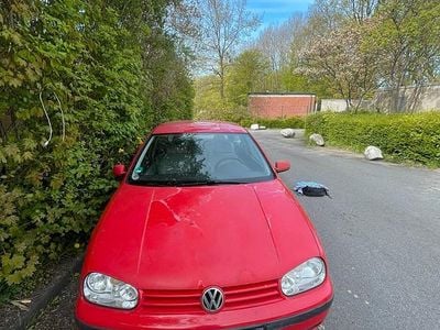 Second-hand VW Golf 103 CP (75 kW) 1998 Roșu Coupe