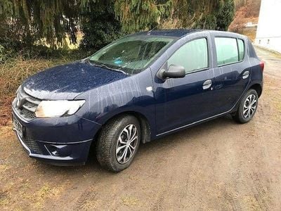 Blau Gebraucht 2016 Dacia Sandero Ambiance Limousine | 3.950 € (Fairer Preis)