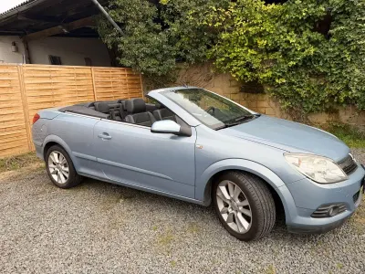 Używany Opel Astra Cabriolet 150 KM (110 kW) 2007 Niebieski Kabriolet