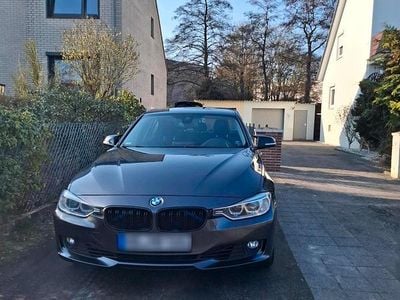Gebraucht BMW 320 184 PS (135 kW) 2016 Grau Limousine