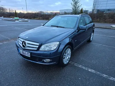 Gebraucht Mercedes C220 Avantgarde 170 PS (125 kW) 2010 Blau Kombi