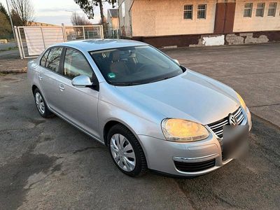 Usata VW Jetta 102 CV (75 kW) 2006 Argento Berlina