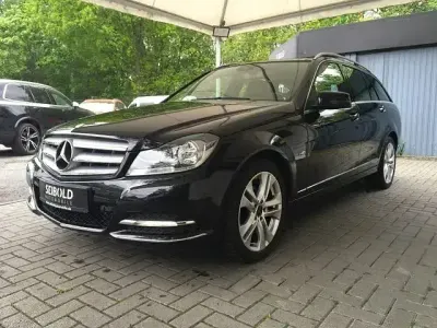 Gebraucht Mercedes C250 204 PS (150 kW) 2011 Schwarz Kombi