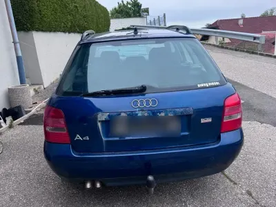 Gebraucht Audi A4 116 PS (85 kW) 2000 Blau Kombi