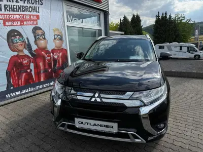 Gebraucht Mitsubishi Outlander P-HEV Spirit 135 PS (99 kW) 2020 Pantherschwarz (p) SUV