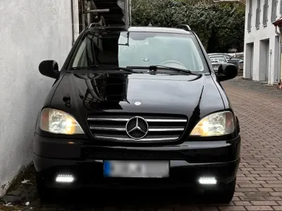Gebraucht Mercedes ML270 200 PS (147 kW) 2001 Schwarz SUV