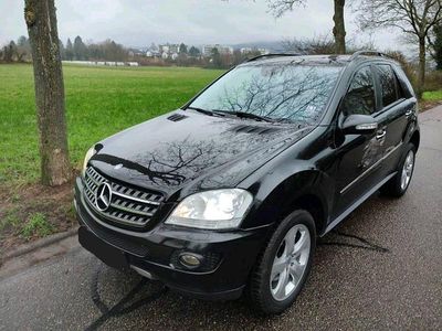 Gebraucht Mercedes ML320 224 PS (164 kW) 2007 Schwarz SUV