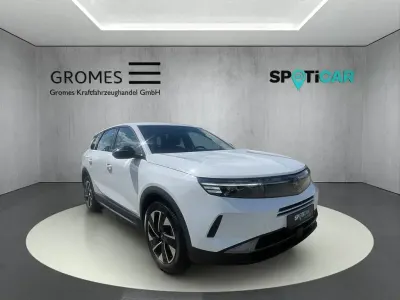 Gebraucht Opel Grandland X Edition 136 PS (100 kW) 2025 Jade weiß/arktis weiß SUV