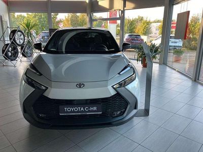 Neu Toyota C-HR 140 PS (102 kW) 2025 Platinum weiß perleffekt SUV