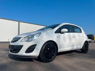 Używany Opel Corsa 69 KM (50 kW) 2012 Biały Hatchback